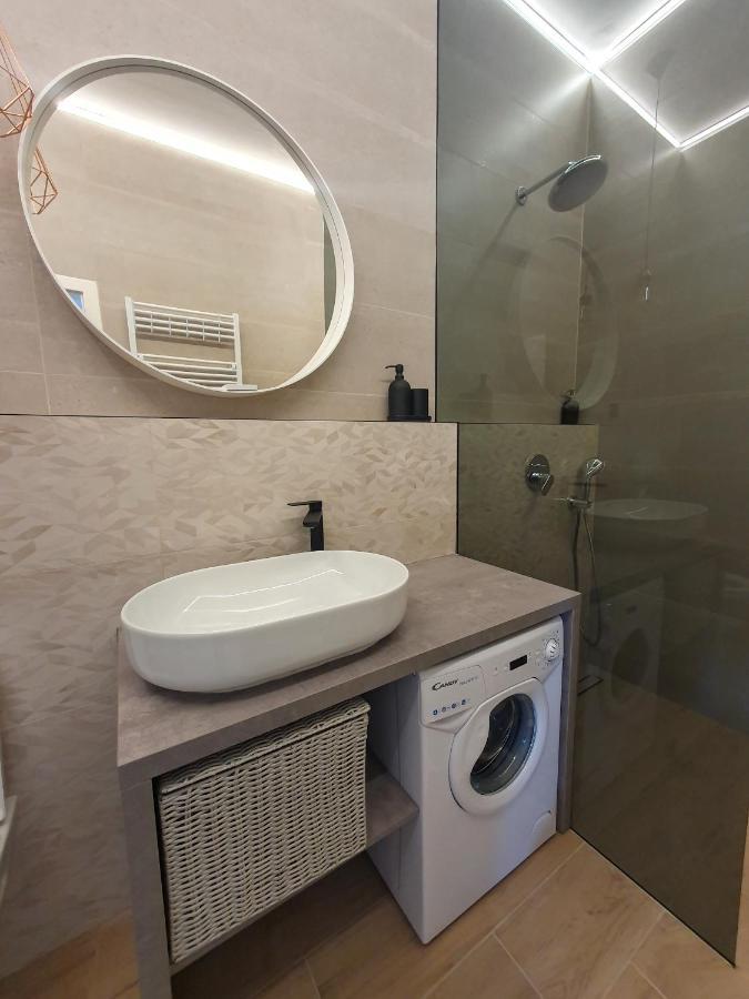 Accommodation Iva Zara Esterno foto